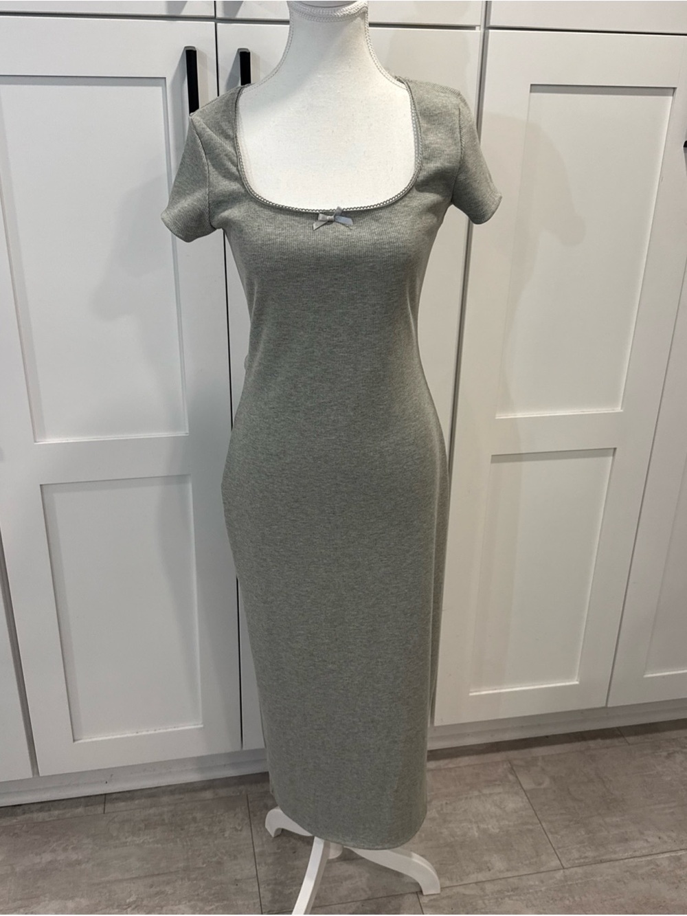 NWT No Comment Scoop Neck Short Sleeve Ribbed Bodycon Maxi Dress - Gray Sz L